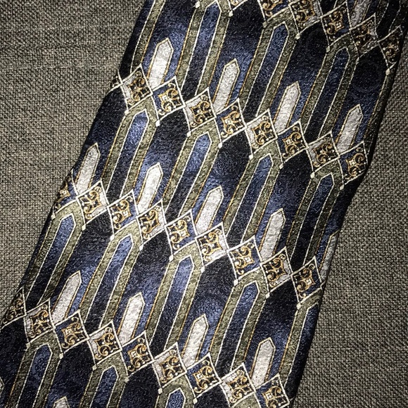 EUC Stafford Men’s Tie - Picture 2 of 5
